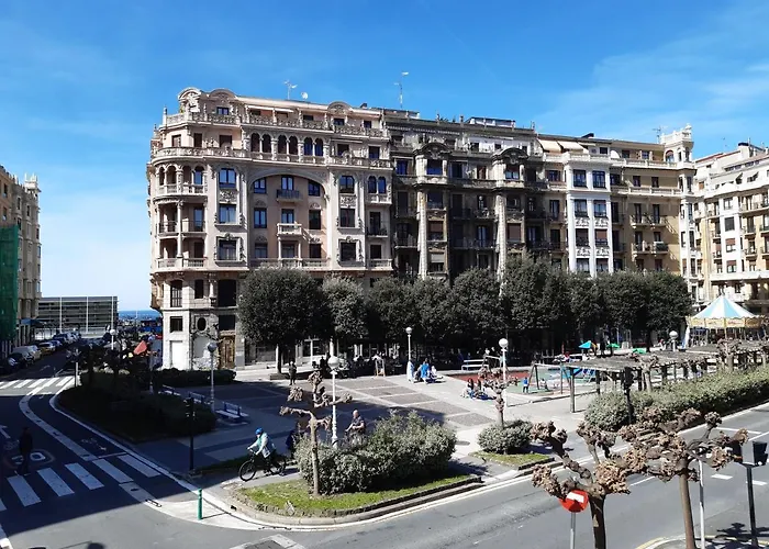 La Zurri Near Kursaal